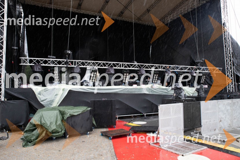 Evakuacija kampa Festivala Metal days v Velenju