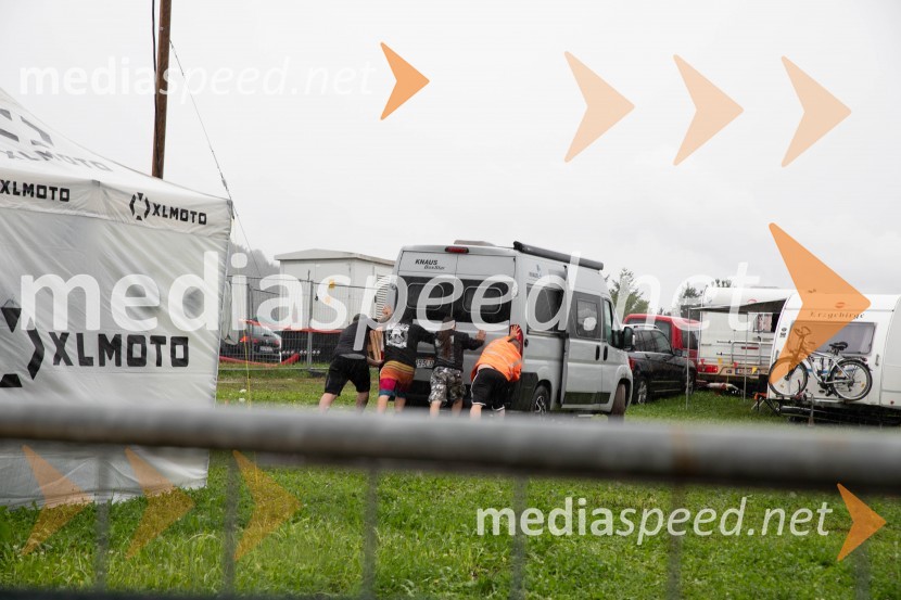 Evakuacija kampa Festivala Metal days v Velenju
