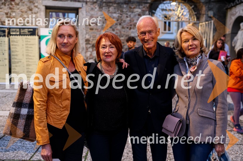  Ksenija Pergar;  Mili Tozon;  Janez Pergar, častni konzul Južnoafriške republike;  Nevenka Črešnar Pergar, lastnica in direktorica podjetja NP ConsultingNa Ljubljana Festivalu plesni Gran Bolero