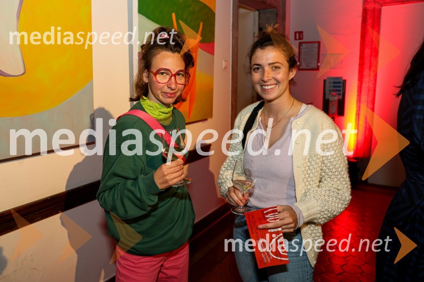  Enya  Belak Gupta, režiserka;  ... Na Ljubljana Festivalu plesni Gran Bolero