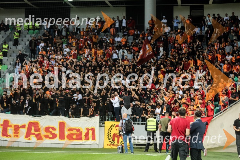 V Stožicah slavili turški nogometaši