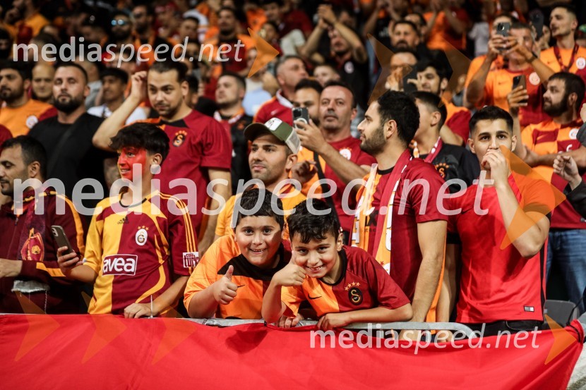 V Stožicah slavili turški nogometaši