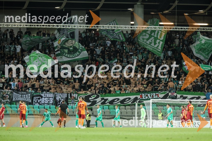 V Stožicah slavili turški nogometaši