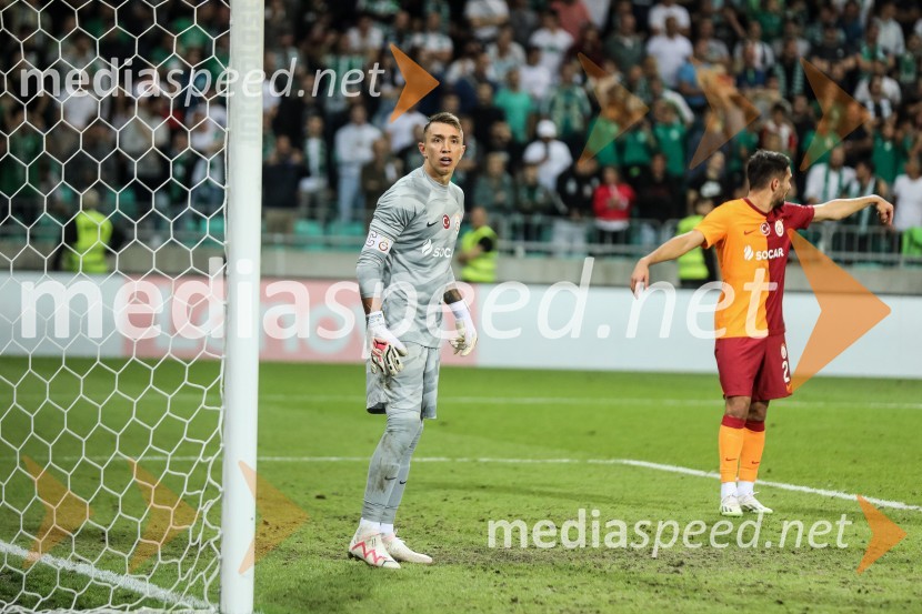  Fernando Muslera, vratar, Galatasaray SKV Stožicah slavili turški nogometaši