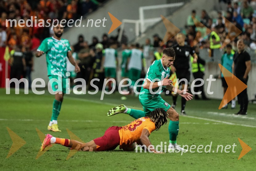  Sacha Boey, nogometaš,Galatasaray SK;  Nemanja Motika, nogometaš, NK OlimpijaV Stožicah slavili turški nogometaši