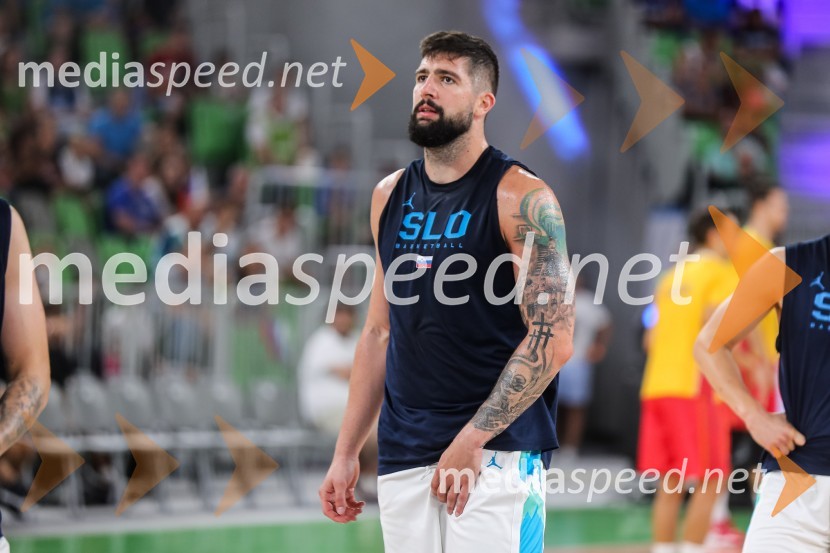  Žiga Dimec, košarkarDončić navdušil Stožice, Slovenija premagala Črno goro