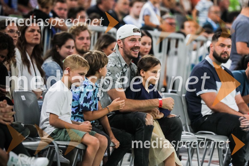  Goran Dragić, košarkarDončić navdušil Stožice, Slovenija premagala Črno goro