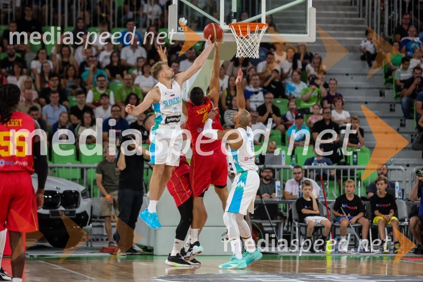  Jaka Blažič, košarkar;  ... ;  Jordan Morgan, košarkarDončić navdušil Stožice, Slovenija premagala Črno goro