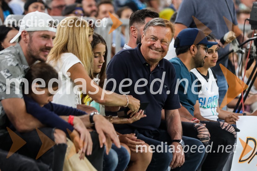  Zoran Janković, župan, Mestna občina LjubljanaDončić navdušil Stožice, Slovenija premagala Črno goro