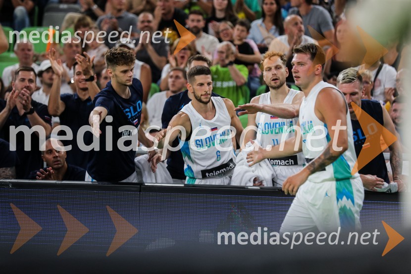  Aljaž Kunc, košarkar;  Aleksej  Nikolić, košarkar;  Jaka Blažič, košarkar;  Luka  Dončić, košarkarDončić navdušil Stožice, Slovenija premagala Črno goro