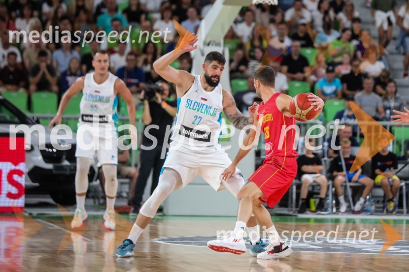  Žiga Dimec, košarkar;  ... Dončić navdušil Stožice, Slovenija premagala Črno goro