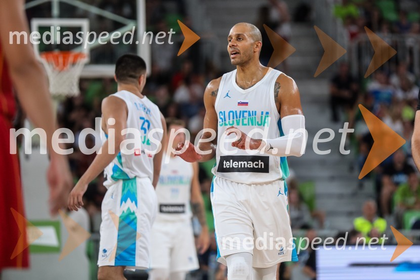  Jordan Morgan, košarkarDončić navdušil Stožice, Slovenija premagala Črno goro