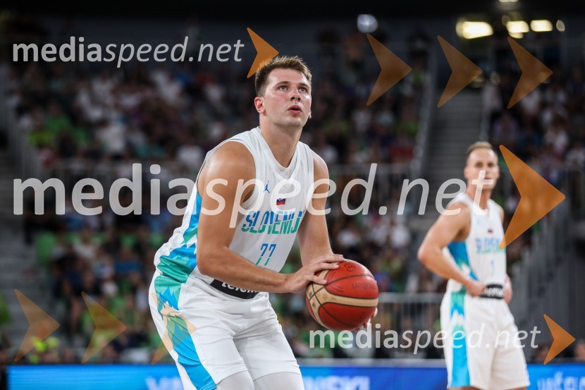  Luka  Dončić, košarkarDončić navdušil Stožice, Slovenija premagala Črno goro