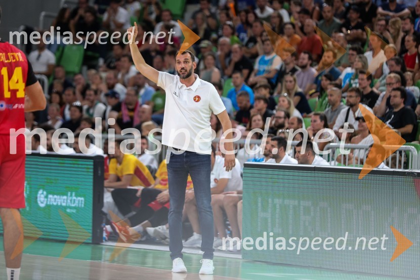 Dončić navdušil Stožice, Slovenija premagala Črno goro