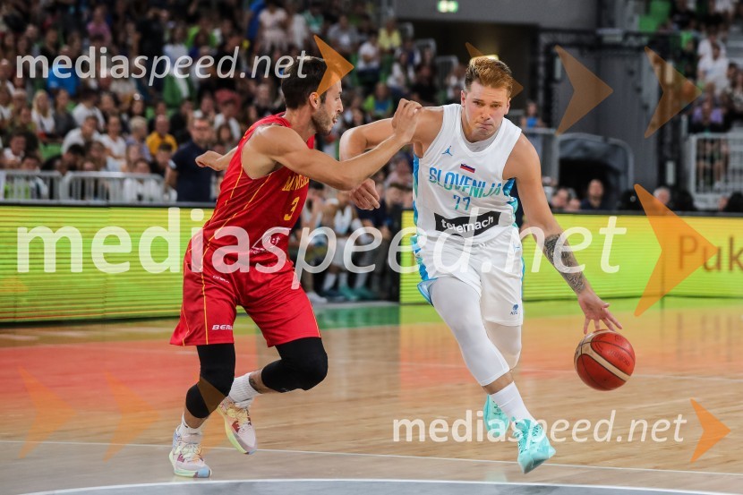  ... ;  Luka  Dončić, košarkarDončić navdušil Stožice, Slovenija premagala Črno goro