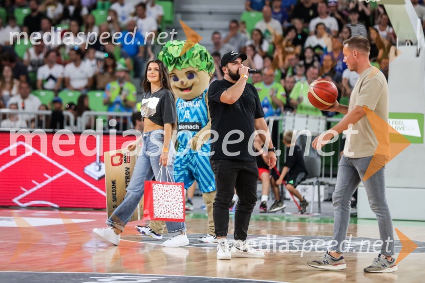  Vesna Ponorac, igralka, moderatorka;  ... ;  ... Dončić navdušil Stožice, Slovenija premagala Črno goro