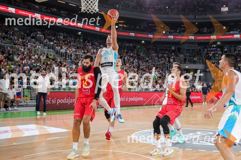  Bojan Dubljević, košarkar;  Zoran Dragić, košarkarDončić navdušil Stožice, Slovenija premagala Črno goro