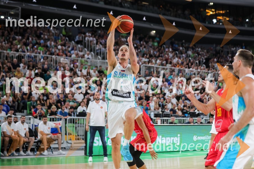  Klemen Prepelič, košarkarDončić navdušil Stožice, Slovenija premagala Črno goro