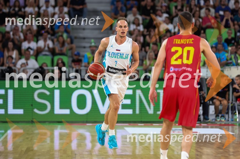  Klemen Prepelič, košarkar;  Nikola  Ivanović, košarkarDončić navdušil Stožice, Slovenija premagala Črno goro