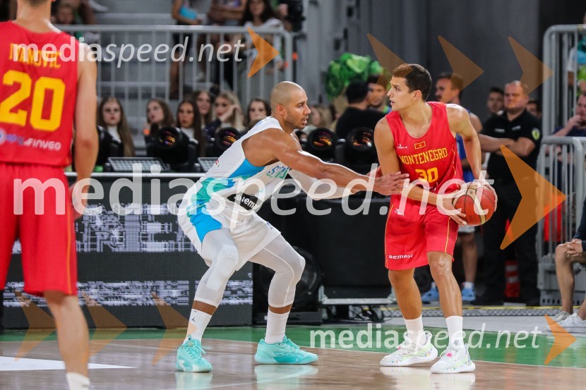  Jordan Morgan, košarkar;  Petar Popović, košarkarDončić navdušil Stožice, Slovenija premagala Črno goro