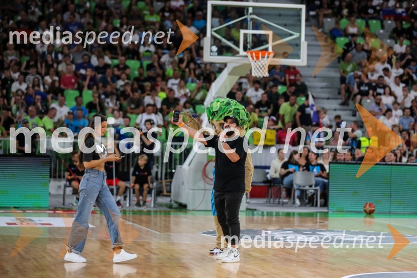  Vesna Ponorac, igralka, moderatorka;  ... Dončić navdušil Stožice, Slovenija premagala Črno goro