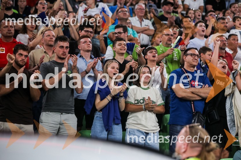 Dončić navdušil Stožice, Slovenija premagala Črno goro