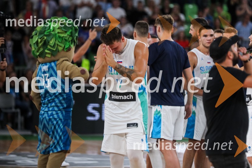  Luka  Dončić, košarkarDončić navdušil Stožice, Slovenija premagala Črno goro