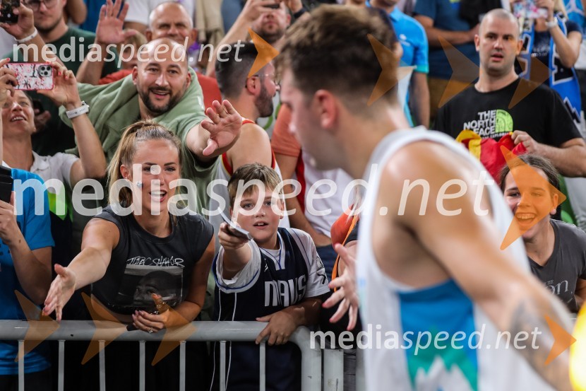  Patricija Pangeršič, osebna trenerka;  ... ;  Luka  Dončić, košarkarDončić navdušil Stožice, Slovenija premagala Črno goro