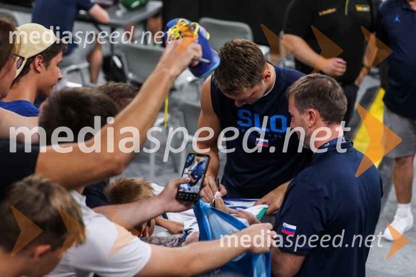  Luka  Dončić, košarkarDončić navdušil Stožice, Slovenija premagala Črno goro