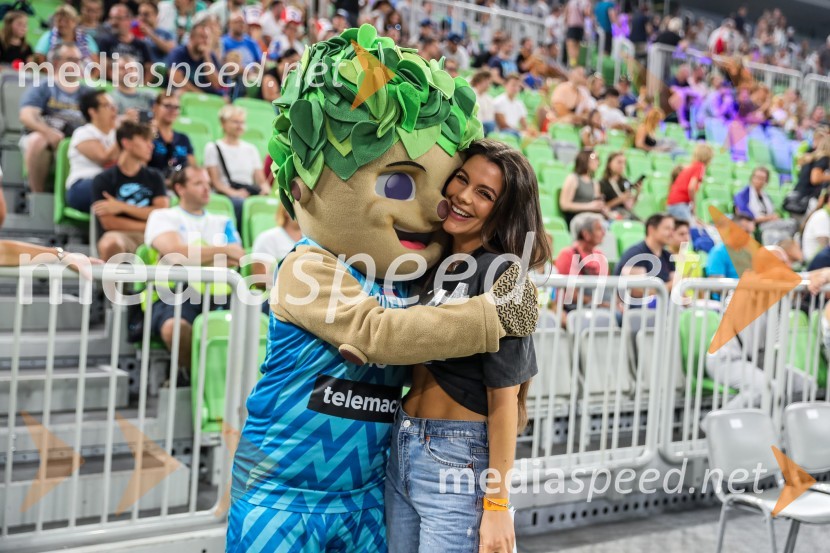  Vesna Ponorac, igralka, moderatorkaDončić navdušil Stožice, Slovenija premagala Črno goro