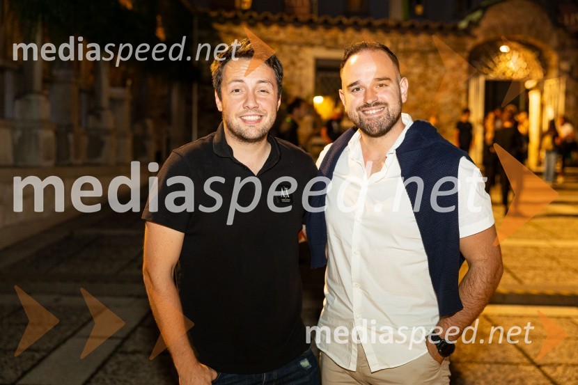  Alex Volasko, pevec;  Žiga Lakner, pevecNa Ljubljana Festivalu čarobna glasba iz Harryja Potterja