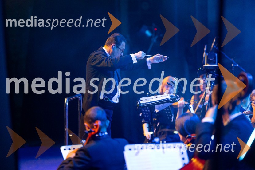  Sergej Černijak, dirigentNa Ljubljana Festivalu čarobna glasba iz Harryja Potterja