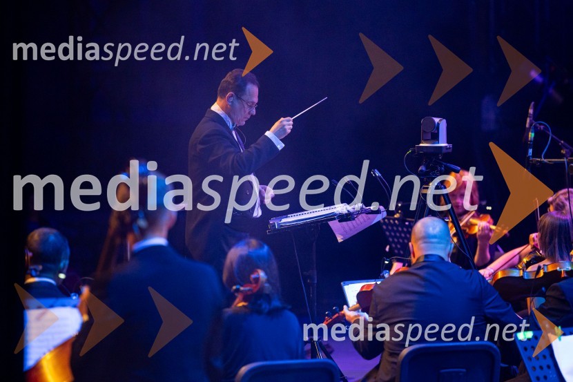  Sergej Černijak, dirigentNa Ljubljana Festivalu čarobna glasba iz Harryja Potterja