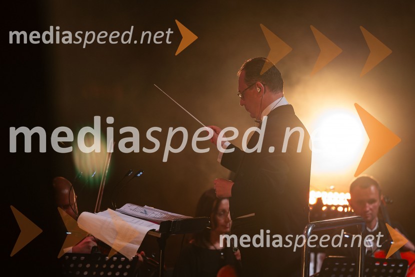  Sergej Černijak, dirigentNa Ljubljana Festivalu čarobna glasba iz Harryja Potterja