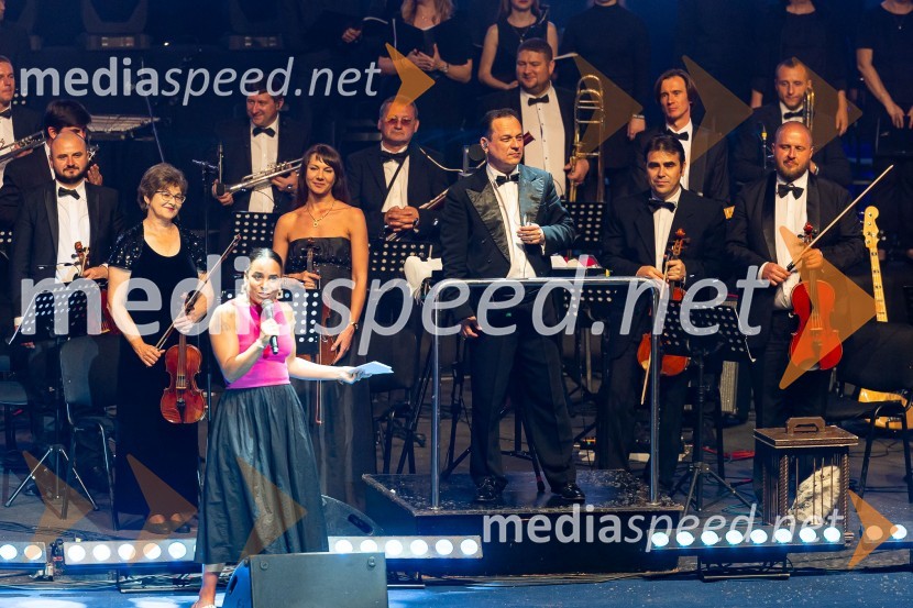  Danielle Tabor, igralka;  Sergej Černijak, dirigentNa Ljubljana Festivalu čarobna glasba iz Harryja Potterja