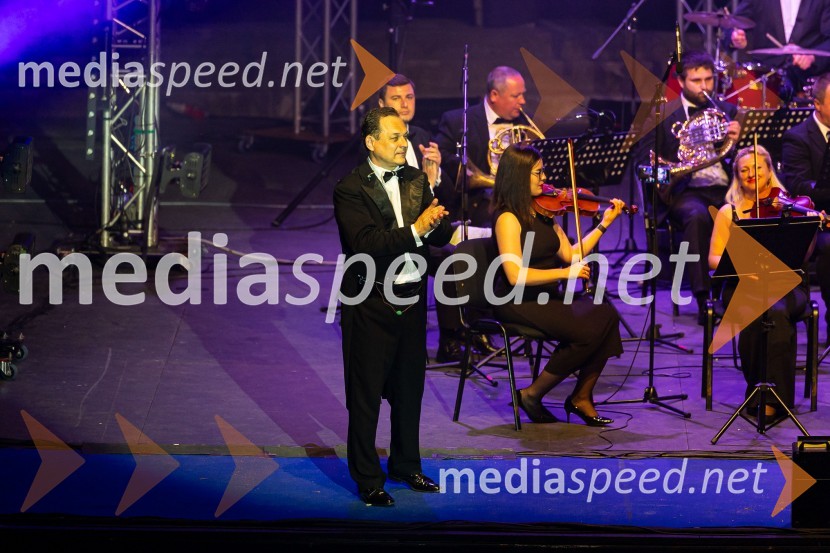  Sergej Černijak, dirigentNa Ljubljana Festivalu čarobna glasba iz Harryja Potterja