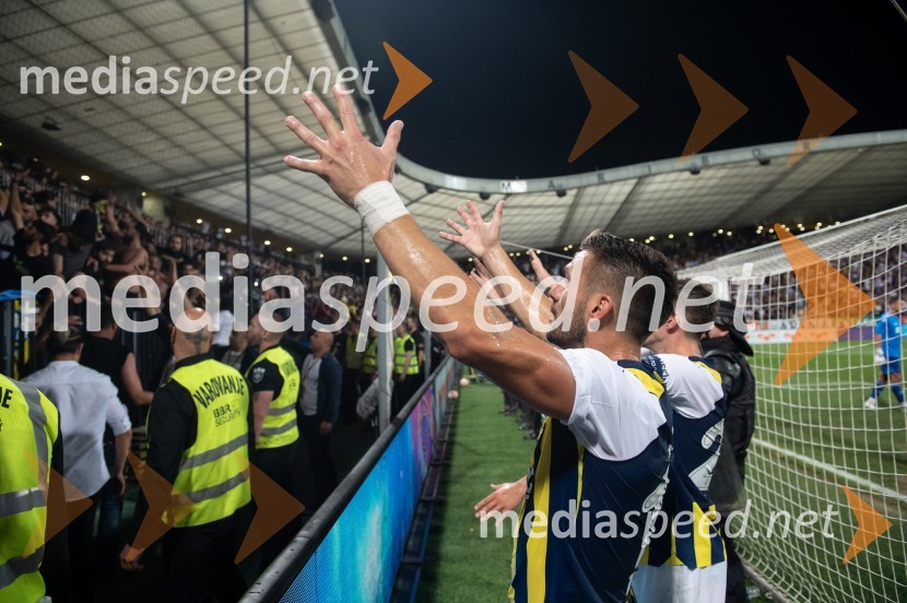  Dušan Tadić, nogometaš, Fenerbahče SKNogometaši Maribora izgubili tekmo proti Fenerbahčeju