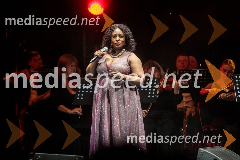  Solani Manyike, pevkaKoncert filmske glasbe Gospodarja prstanov in Hobita, 71. Ljubljana Festival