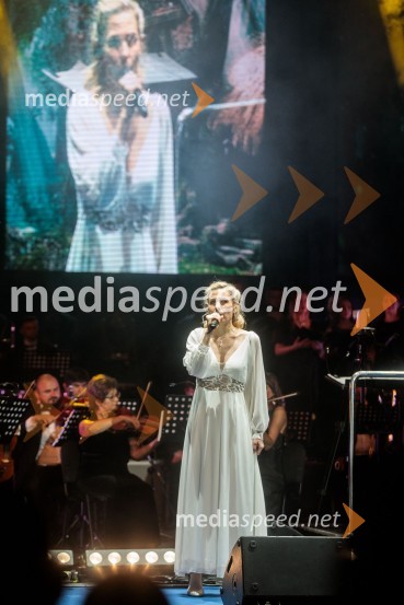  Johanna  Krumin, pevkaKoncert filmske glasbe Gospodarja prstanov in Hobita, 71. Ljubljana Festival