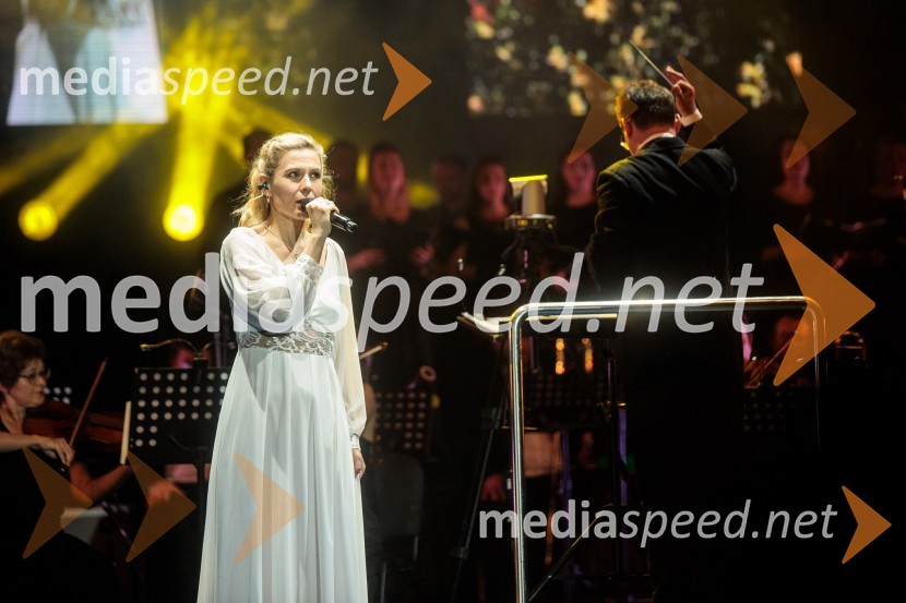  Johanna  Krumin, pevkaKoncert filmske glasbe Gospodarja prstanov in Hobita, 71. Ljubljana Festival