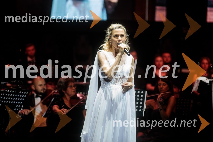  Johanna  Krumin, pevkaKoncert filmske glasbe Gospodarja prstanov in Hobita, 71. Ljubljana Festival