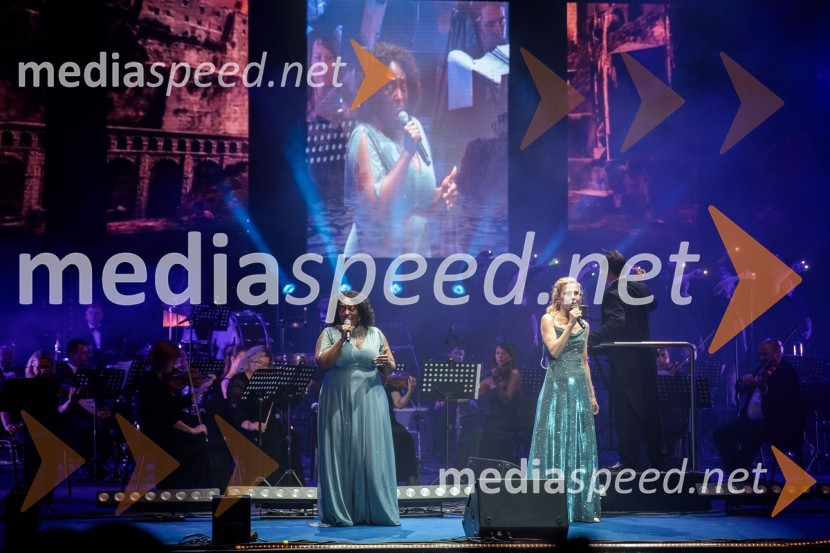  Solani Manyike, pevka;  Johanna  Krumin, pevkaKoncert filmske glasbe Gospodarja prstanov in Hobita, 71. Ljubljana Festival