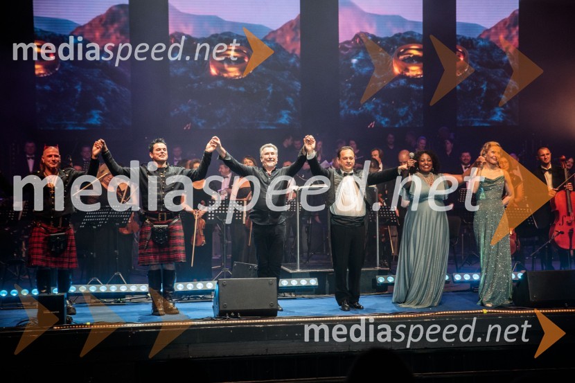  ... ;  Wim Dobbrisch, The KingsPipers;  William  Kircher, igralec, povezovalec;  Sergej Černijak, dirigent;  Solani Manyike, pevka;  Johanna  Krumin, pevkaKoncert filmske glasbe Gospodarja prstanov in Hobita, 71. Ljubljana Festival