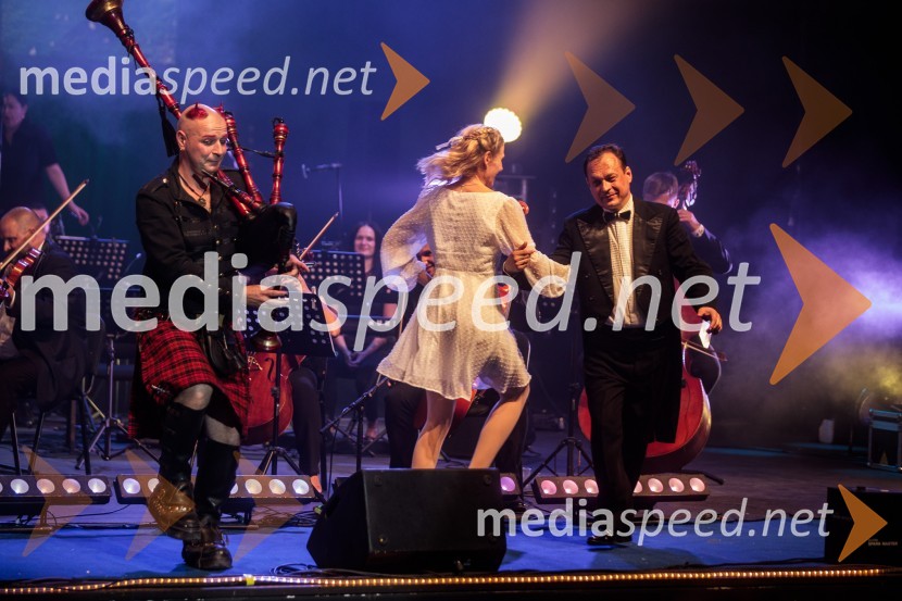  ... ;  Johanna  Krumin, pevka;  Sergej Černijak, dirigentKoncert filmske glasbe Gospodarja prstanov in Hobita, 71. Ljubljana Festival