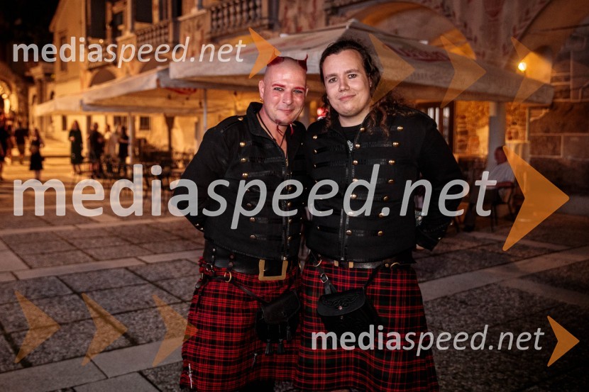  ... ;  William Syd, The KingsPipersKoncert filmske glasbe Gospodarja prstanov in Hobita, 71. Ljubljana Festival