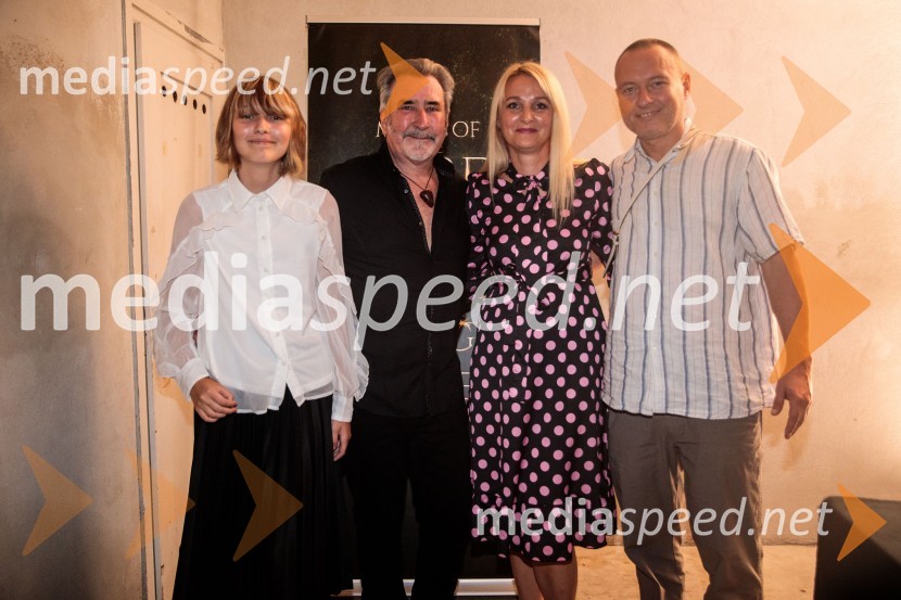  ... ;  William  Kircher, igralec, povezovalec;  ... ;  ... Koncert filmske glasbe Gospodarja prstanov in Hobita, 71. Ljubljana Festival