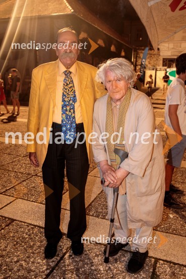  Marijan Zlobec, novinar, kritik;  Mirsad Begić, kipar in risarPink Floyd z znamenito rock opero The Wall na 71. Ljubljana Festivalu