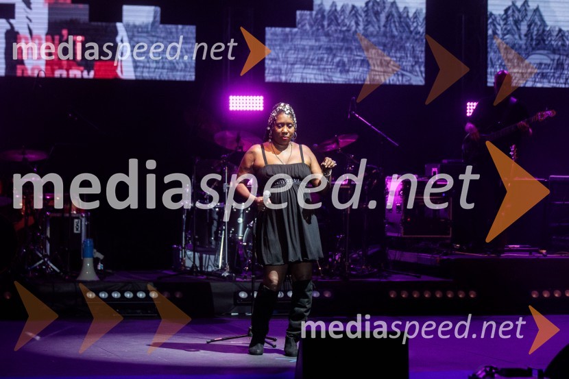  Durga McBroom, pevkaPink Floyd z znamenito rock opero The Wall na 71. Ljubljana Festivalu