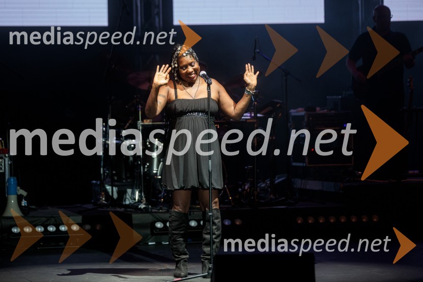  Durga McBroom, pevkaPink Floyd z znamenito rock opero The Wall na 71. Ljubljana Festivalu