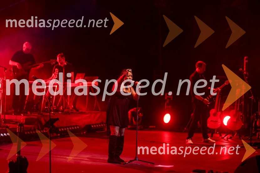  Durga McBroom, pevkaPink Floyd z znamenito rock opero The Wall na 71. Ljubljana Festivalu